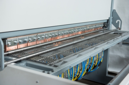 Области применения Сварочное оборудование для производства металлической мебели для магазинов